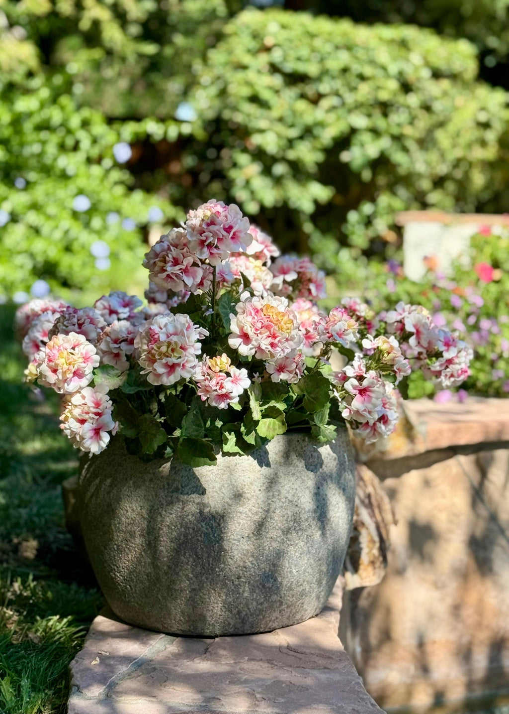 Fake Indoor/Outdoor Pink Geranium Water Resistant Bush - 24"